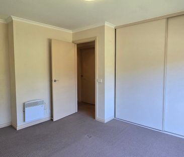 Neat 2 Bedroom Unit - Photo 3