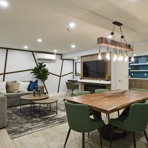 Huntley Apartments - Photo 2