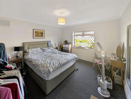 2 bedroom detached bungalow to rent - Photo 3