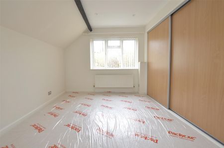 Market Street, Nailsworth, Stroud, Gloucestershire, GL6 - Photo 2