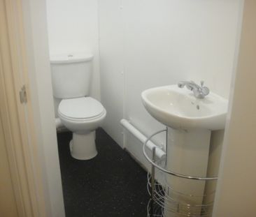 Modern 1 Bedroomed Flat - Photo 3