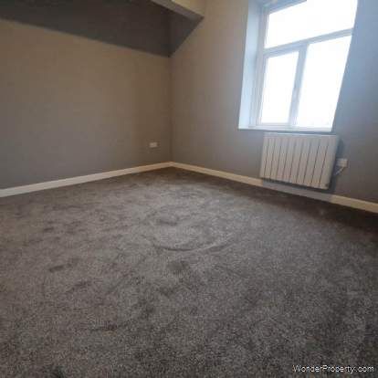 2 bedroom property to rent in Ashton Under Lyne - Photo 4