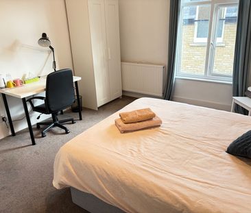 Room in a Shared House, Very Near St Marys Church Area, W5 - Photo 3