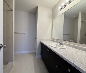 For Lease - 71 Wilkinson Avenue, Cambridge, Ontario - Photo 5