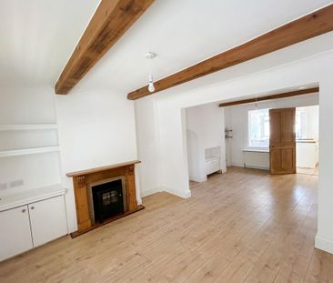 3 bedroom end of terrace house to rent - Photo 5