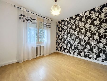 Location maison 5 pièces, 110.71m², Bécon-les-Granits - Photo 4