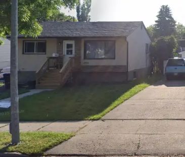 Spacious 3 Bedroom | 1 Bathroom Basement Unit– Renovated & Pet Frie... - Photo 1