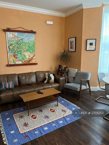 1 bedroom flat to rent - Photo 2