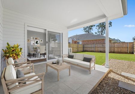 Stylish Family Home - Photo 5