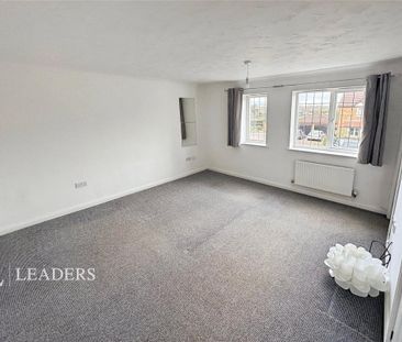 4 bedroom detached house to rent - Photo 6