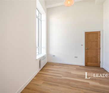 2 bedroom apartment to rent Commercial Road, Portsmouth, Hampshire,... - Photo 4