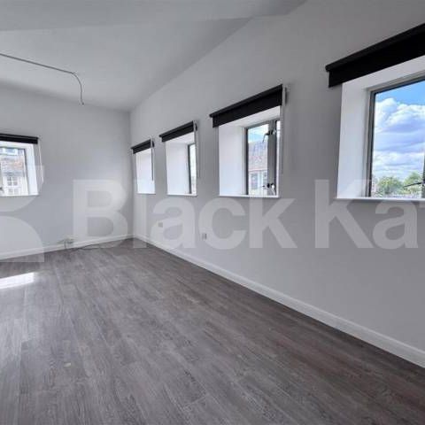 Newly refurbished two-bedroom flat on Handsworth Avenue, Chingford - Photo 1