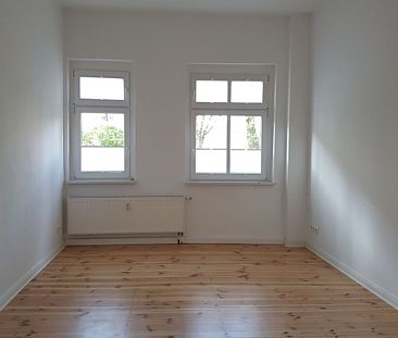 herrliche 2-Raum Wohnung im Erdgeschoss mit EBK und Südbalkon - Foto 1