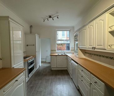 Shared house next to Newsham Park - bills included - Photo 1