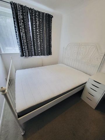 2 bedroom flat to rent - Photo 4