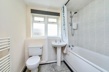 2 bedroom property to rent - Photo 2
