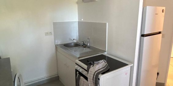 Location Appartement 2 pièces 40m² LISIEUX 14100 - Photo 3
