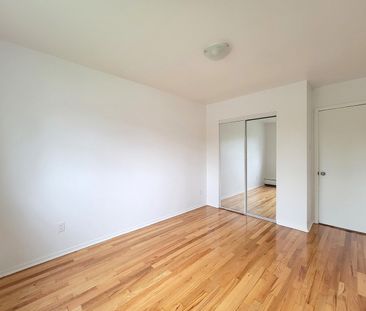 234 Rue de Pierrefontaine, Boisbriand, QC - Photo 4