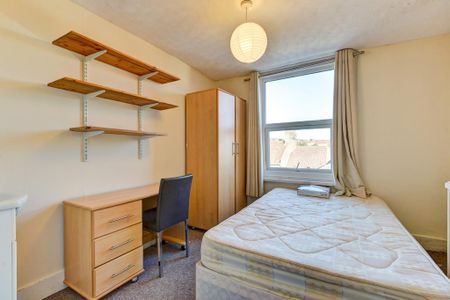 6 bedroom house to rent - Photo 4