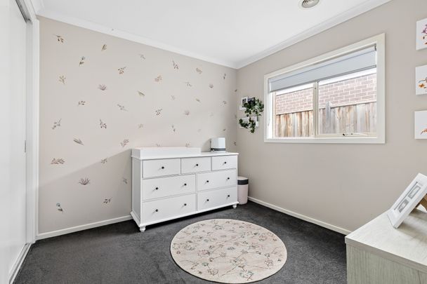 Spacious 4-Bedroom Home with Natural Light in Lalor - Photo 1