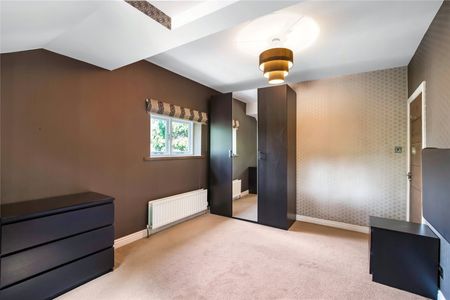 5 bedroom detached house to rent - Photo 4