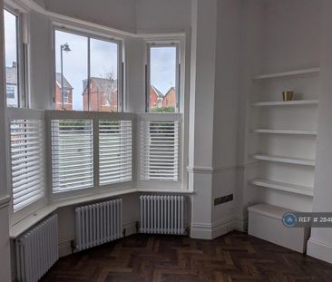 4 bedroom semi-detached house to rent - Photo 1