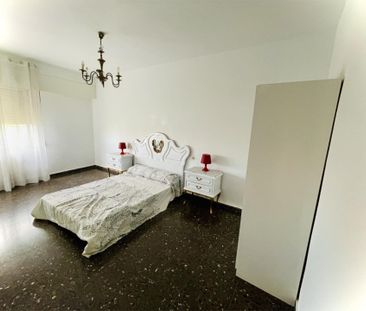 Piso de alquiler en Calle Feria, 111, Fátima - Photo 3