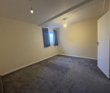 5 bedroom detached house to rent - Photo 6