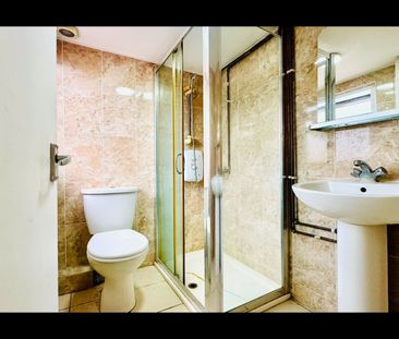 6 Bed Terraced House, Marlborough Road, E7 - Photo 5
