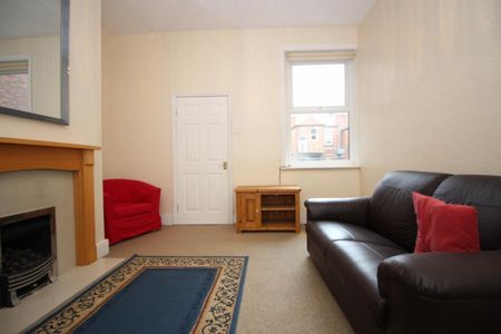 2 bedroom Flat to rent in Sandringham Road, South Gosforth, Newcastle upon Tyne - Photo 5