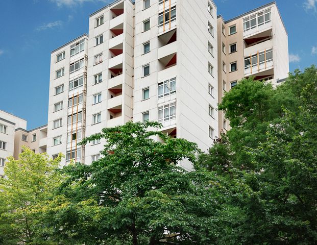 Heimwerker aufgepasst: 2-Zimmerwohnung mit viel Potenzial zu vermieten! Ab sofort! - Photo 1