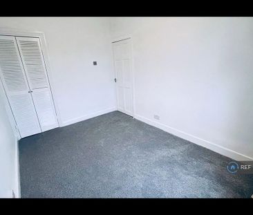 2 bedroom end of terrace house to rent - Photo 3