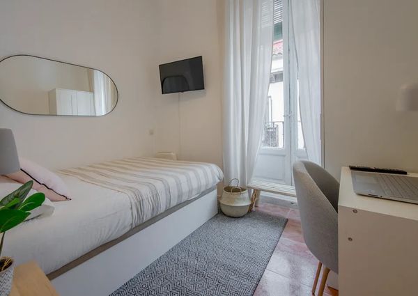Calle de Abades, Madrid, Community of Madrid 28012