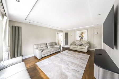 4 bedroom detached house to rent - Photo 2