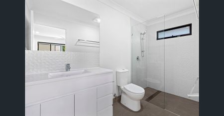 Brand new townhouse with solar - Photo 3