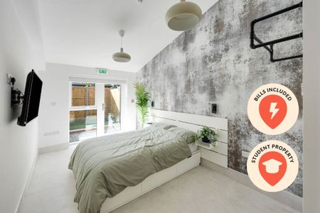 Southmead Road, Filton - Photo 2