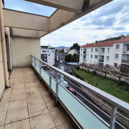 Grand T3 - Balcon - Garage, parking et cave - Photo 4