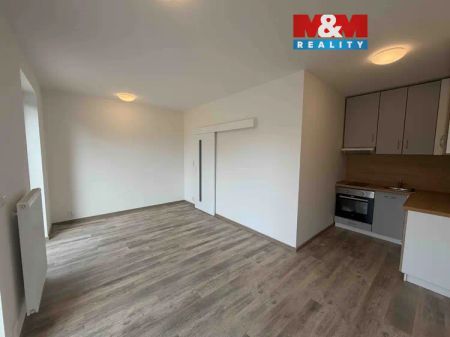 Pronájem bytu 1+kk, 28 m - Photo 3