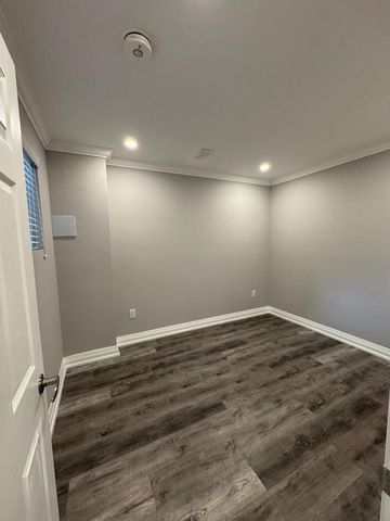 For Lease - 39 Upper Canada Court Unit# Bsmt, Halton Hills, Ontario - Photo 3