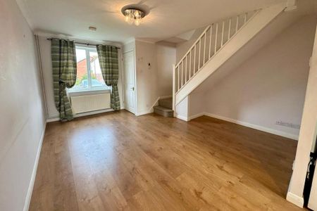 2 bedroom terraced house to rent - Photo 2