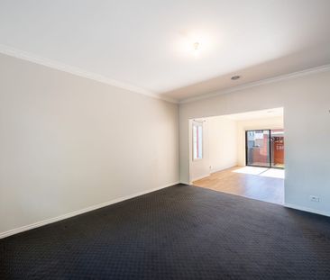 Kensington convenience! - Photo 2