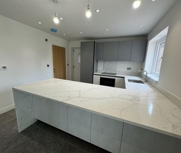 3 Bedroom Detached To Let - Photo 6