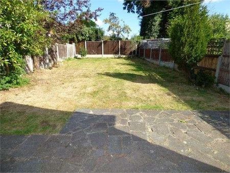 Mornington Crescent, Hadleigh, Hadleigh, SS7 - Photo 2