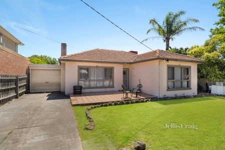 17 Bettina Street, Clayton - Photo 2