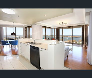 901/50 Marine Parade, Southport, Qld 4215 - Photo 3