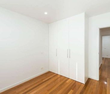 “Beachside Living” - Photo 2