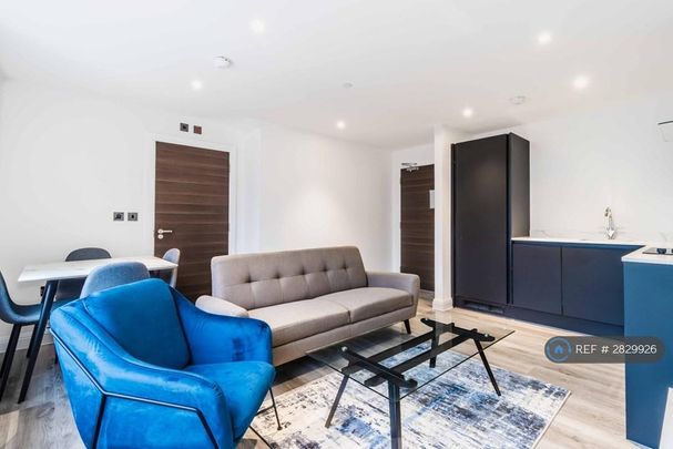 1 bedroom flat to rent - Photo 1