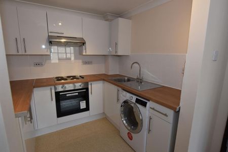 1 bedroom flat to rent - Photo 3