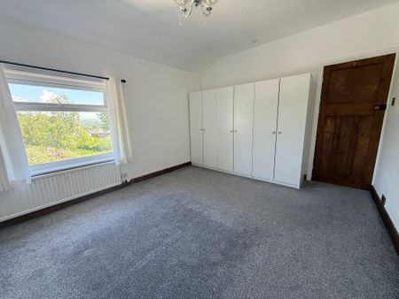 Redisher Close, Ramsbottom - Photo 3