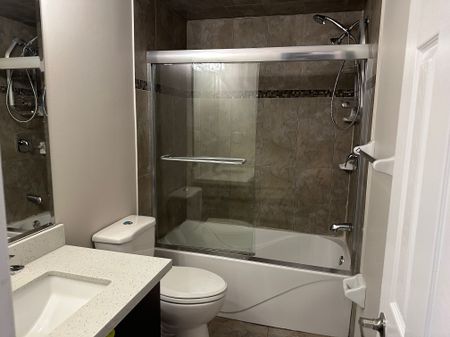 For Lease - 5215 Micmac Crescent Unit# Lower, Mississauga, Ontario - Photo 4